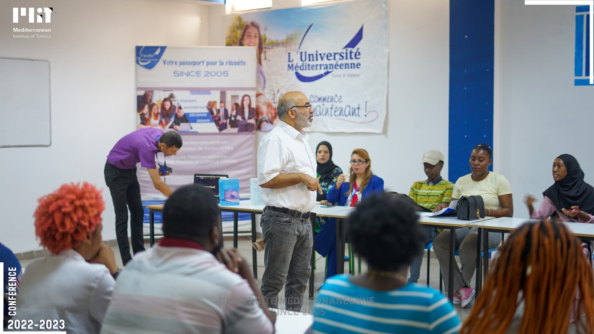 conférence avec Monsieur le professeur 𝗠𝗼𝗻𝗱𝗵𝗼𝗿 𝗕𝗲𝗹𝗮𝗹𝗹𝗮𝗵 "importance de la 𝗴𝗲𝘀𝘁𝗶𝗼𝗻 𝗱𝗲𝘀 𝗰𝗿𝗶𝘀𝗲𝘀 𝗲𝘁 𝗿𝗲𝗹𝗮𝗻𝗰𝗲 𝗲́𝗰𝗼𝗻𝗼𝗺𝗶𝗾𝘂𝗲